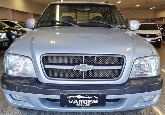 CHEVROLET S10 2.4 ADVANTAGE 4X2 CD 8V FLEX 4P MANUAL CHEVROLET S10 2.4 ADVANTAGE 4X2 CD 8V FLEX 4P MANUAL